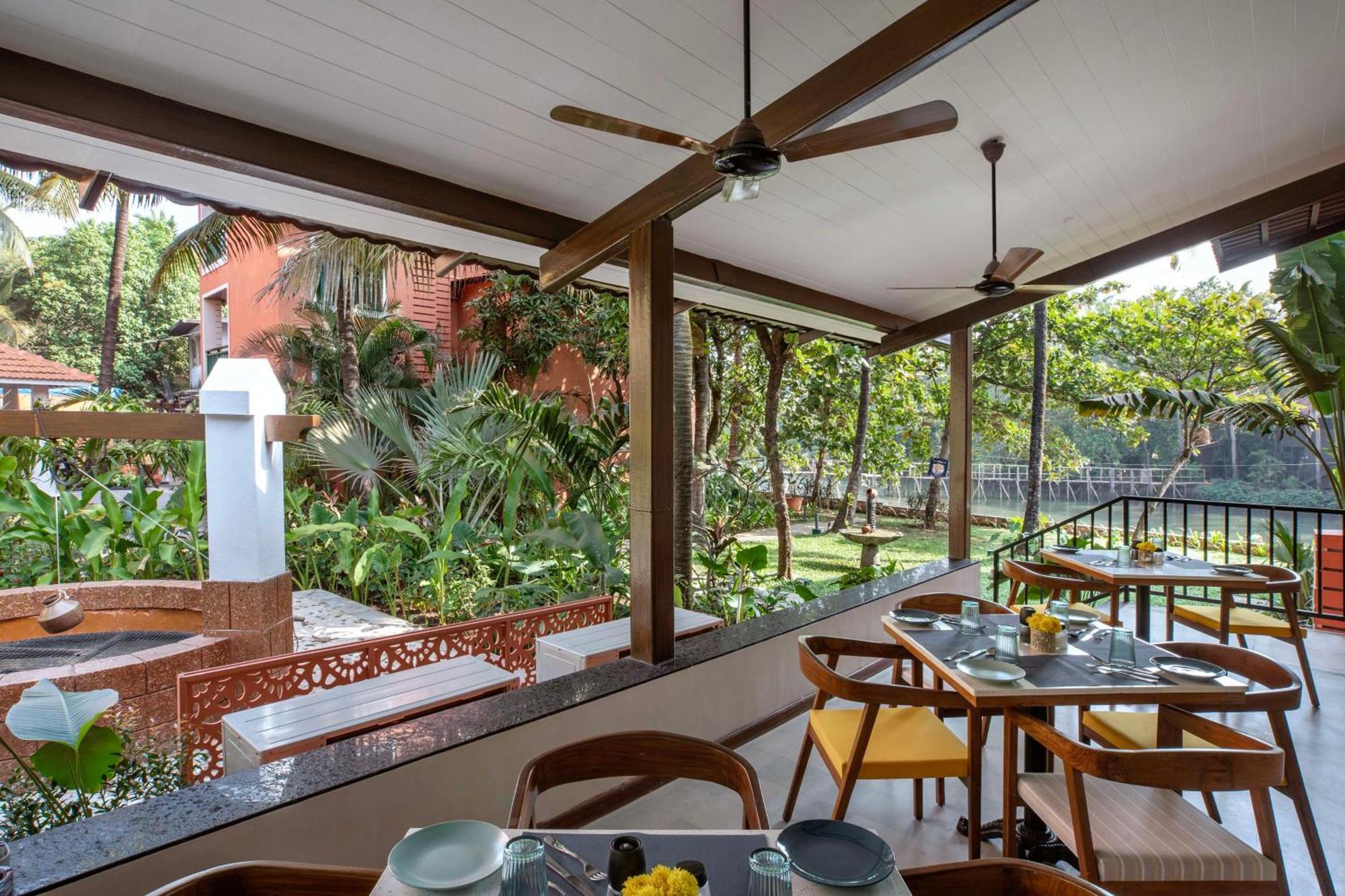 Mandrem Beach Resort, A Member Of Radisson Individuals Retreat Экстерьер фото