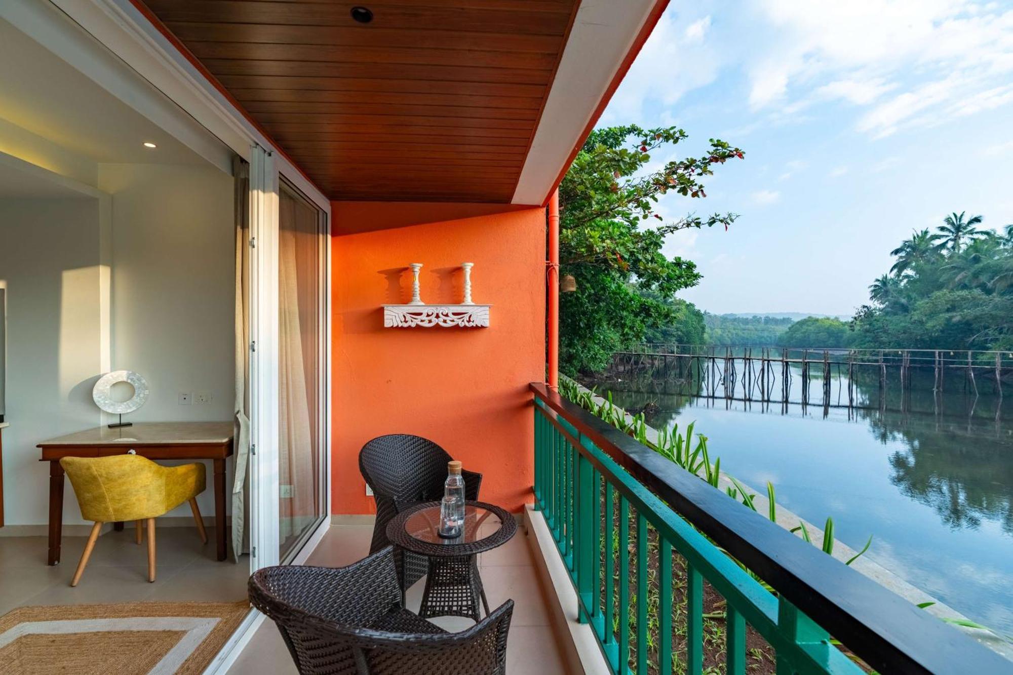 Mandrem Beach Resort, A Member Of Radisson Individuals Retreat Экстерьер фото
