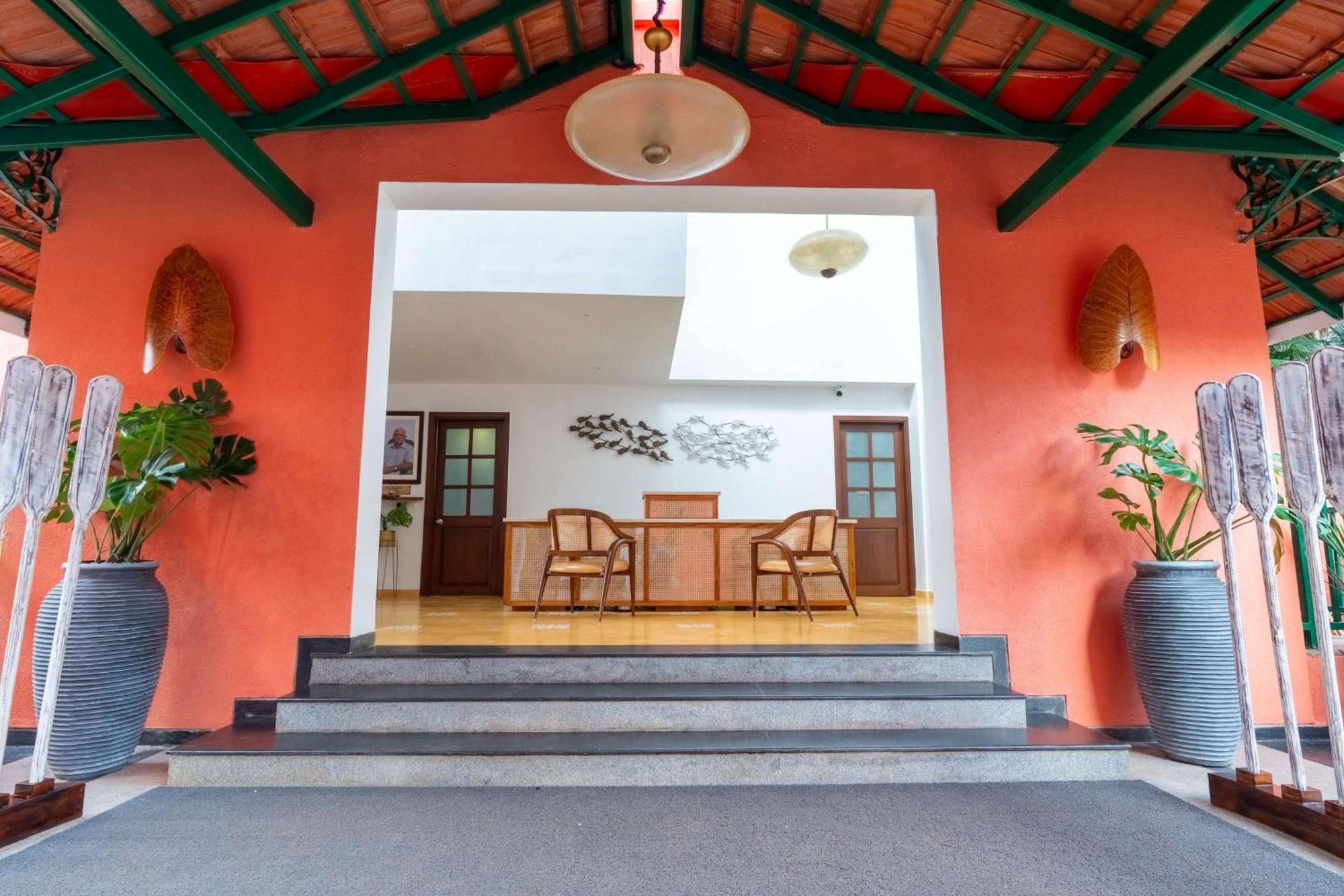 Mandrem Beach Resort, A Member Of Radisson Individuals Retreat Экстерьер фото