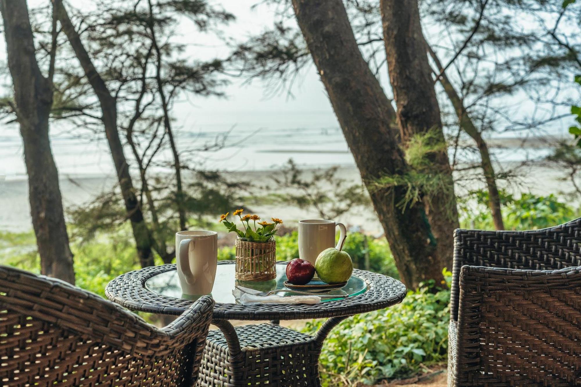 Mandrem Beach Resort, A Member Of Radisson Individuals Retreat Экстерьер фото