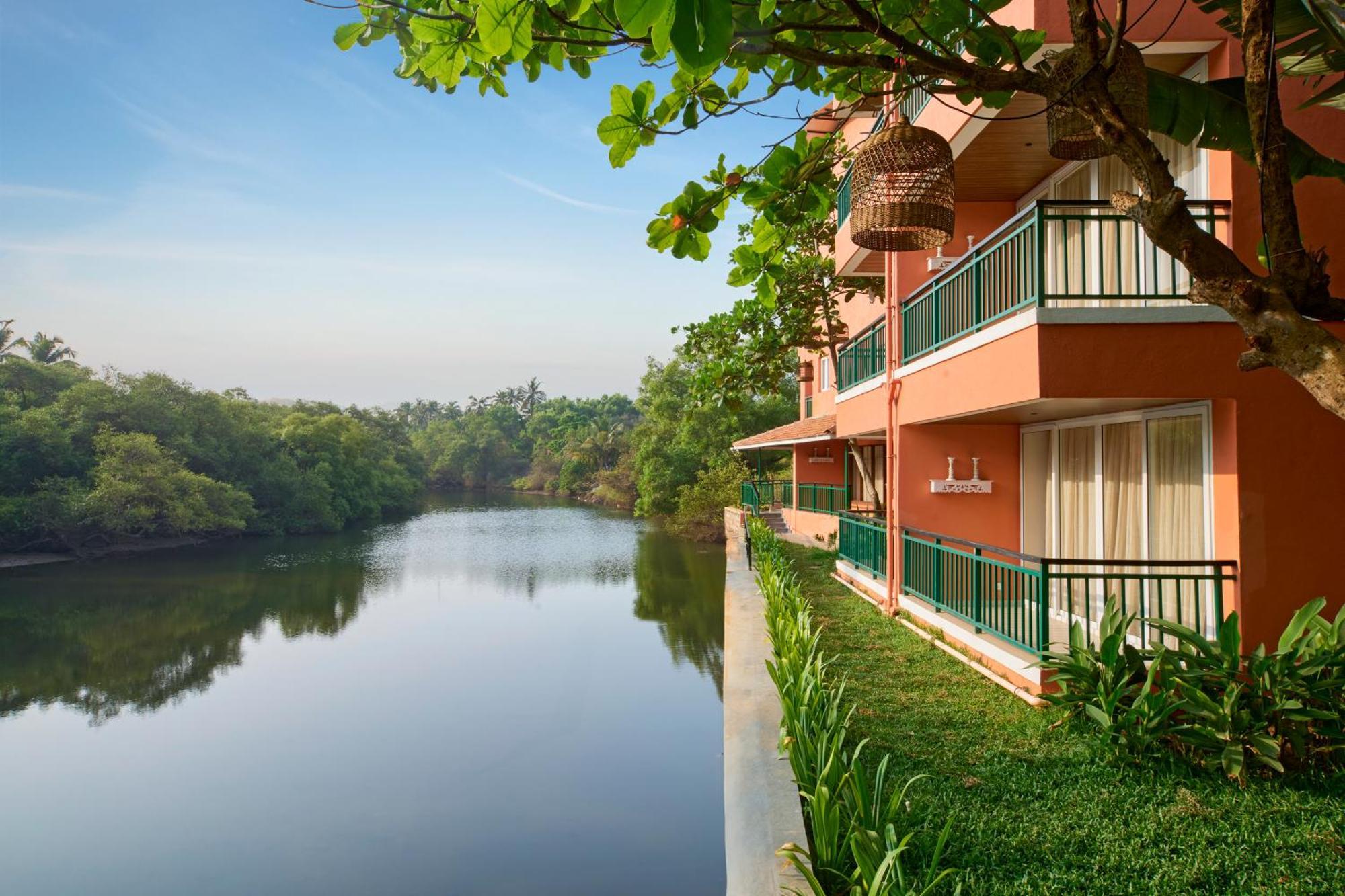 Mandrem Beach Resort, A Member Of Radisson Individuals Retreat Экстерьер фото