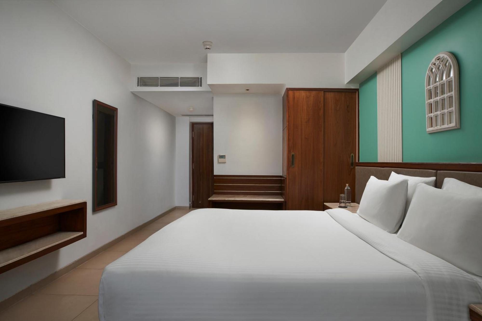 Mandrem Beach Resort, A Member Of Radisson Individuals Retreat Экстерьер фото