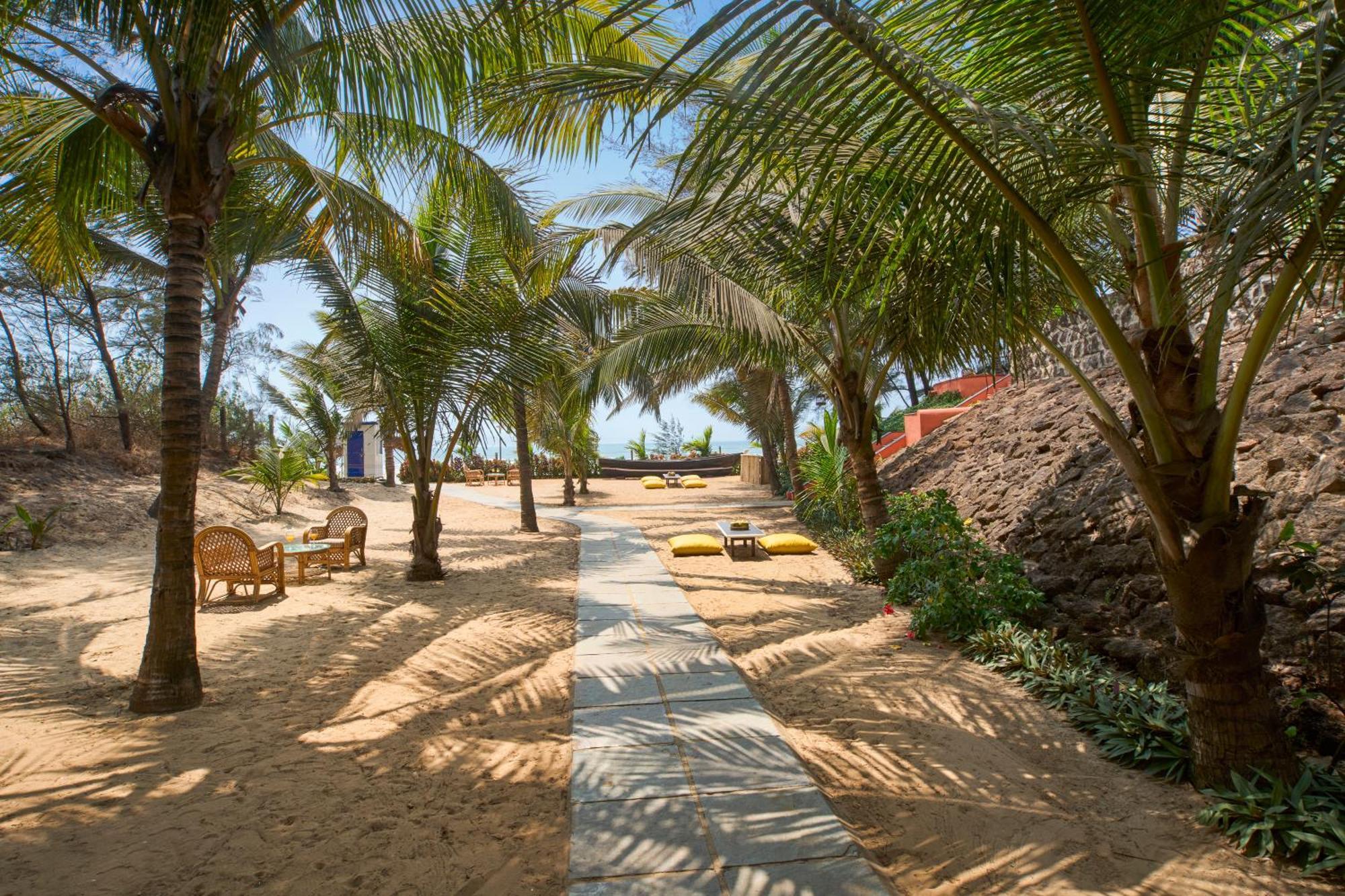 Mandrem Beach Resort, A Member Of Radisson Individuals Retreat Экстерьер фото